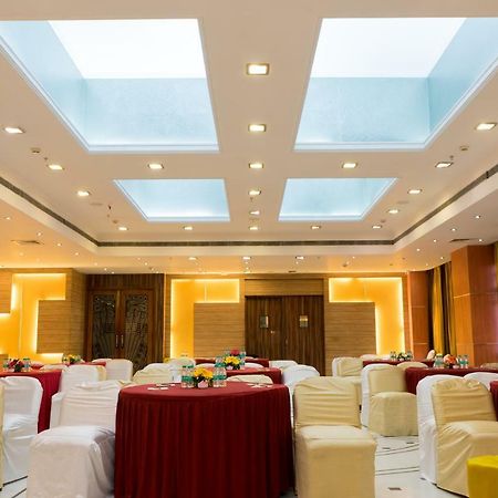 Gemini Continental, Hazratganj Hotel Lucknow Exterior foto